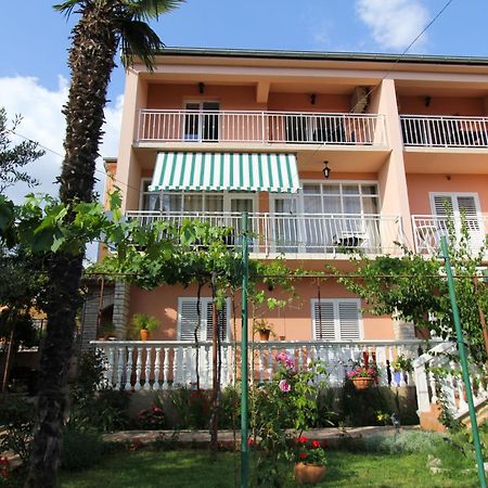 Apartmani Roje Sveti Filip I Jakov Exterior foto