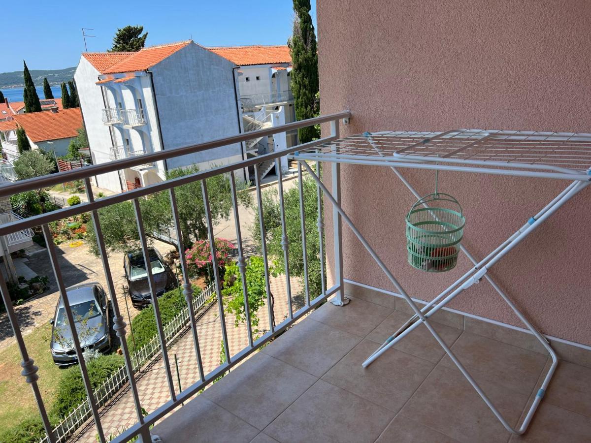 Apartmani Roje Sveti Filip I Jakov Exterior foto